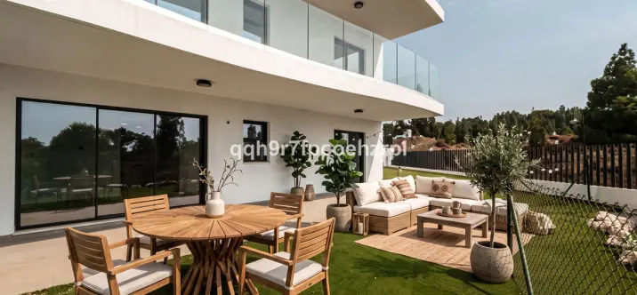 Продажа апартаментов на первом этаже в El Chaparral 1