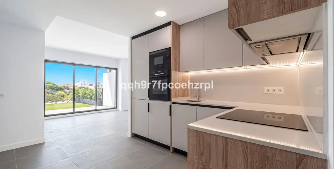 Продажа апартаментов на первом этаже в El Chaparral 4
