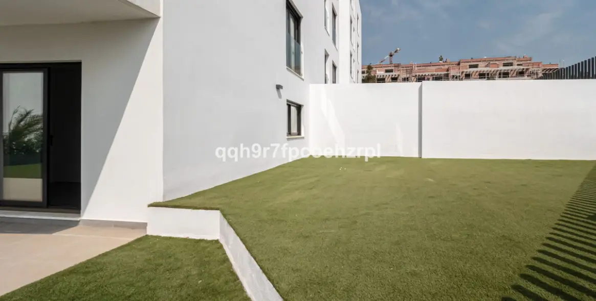 Продажа апартаментов на первом этаже в El Chaparral 15