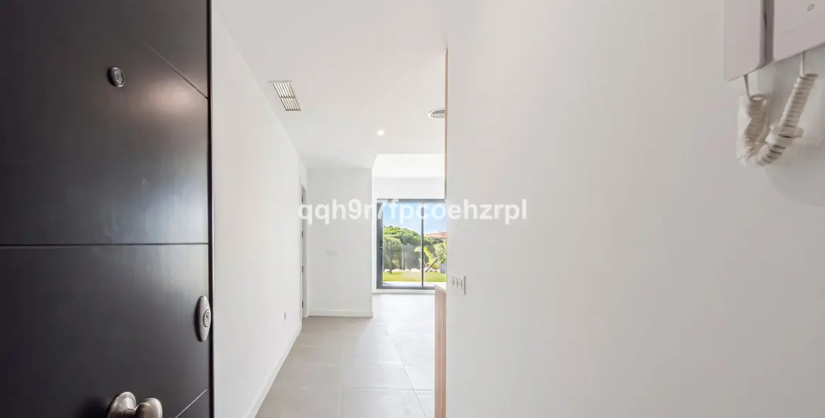 Продажа апартаментов на первом этаже в El Chaparral 36