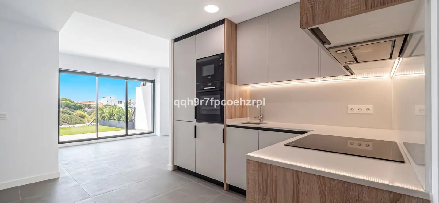 Venta de apartamento en planta baja en El Chaparral 3