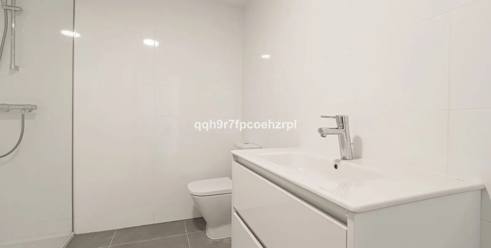 Venta de apartamento en planta baja en El Chaparral 28
