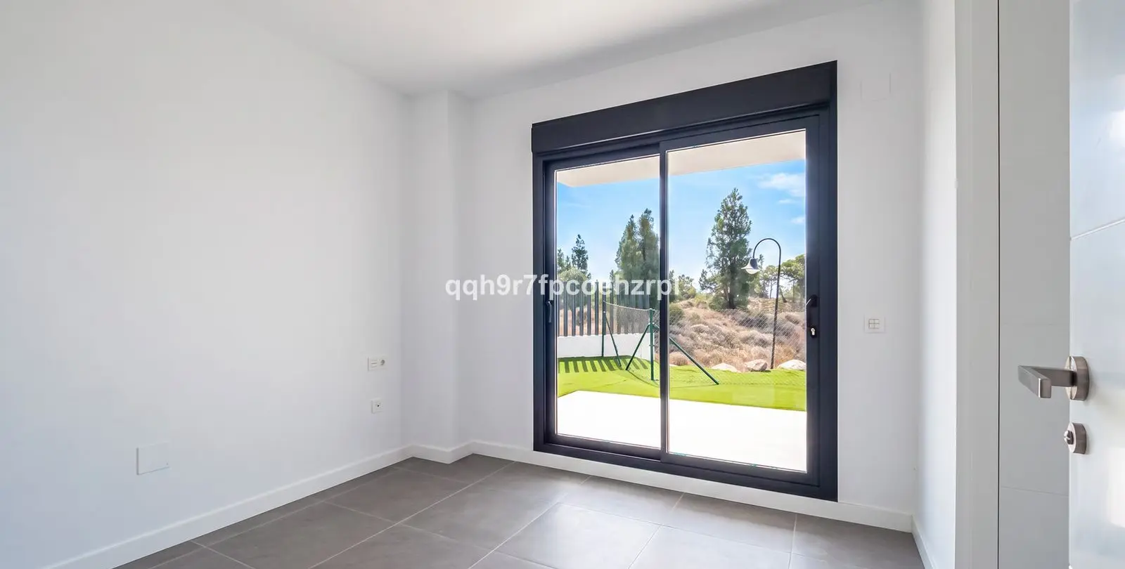 Venta de apartamento en planta baja en El Chaparral 30