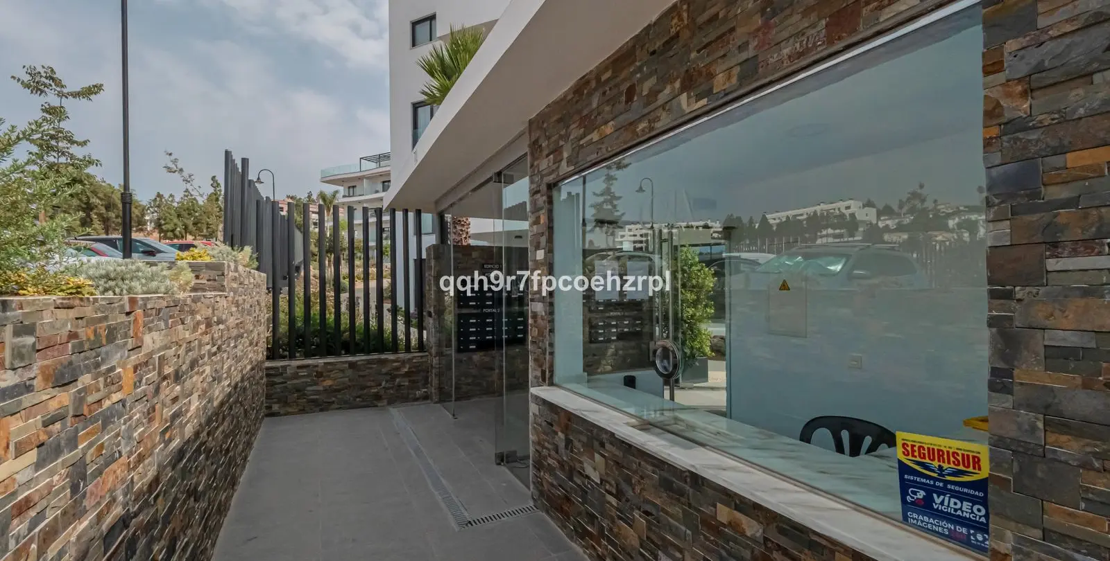 Venta de apartamento en planta baja en El Chaparral 41