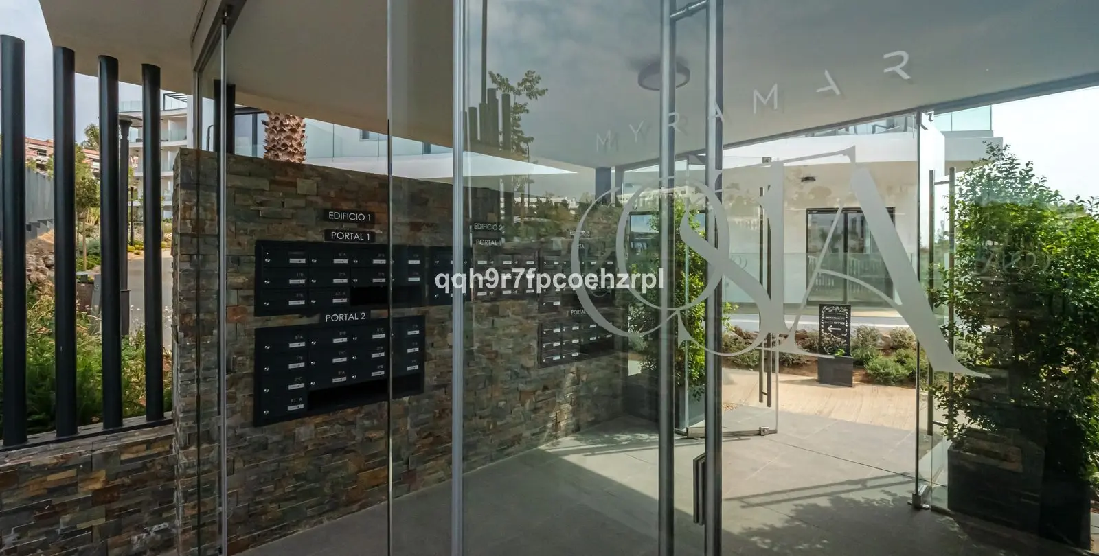 Venta de apartamento en planta baja en El Chaparral 42