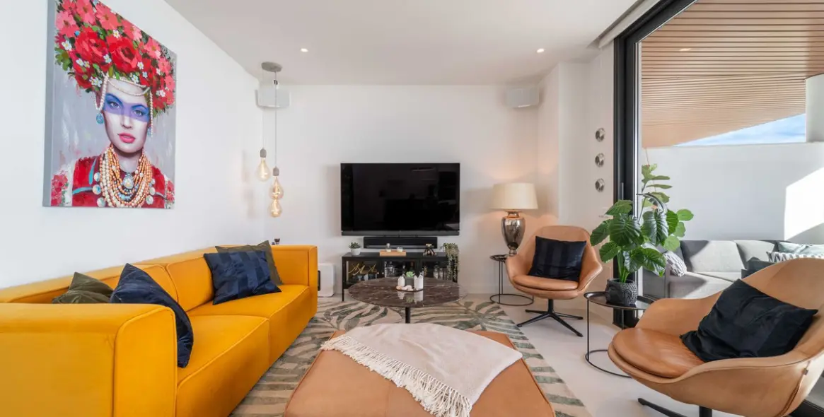 Sale of middle floor apartment in Fuengirola 9