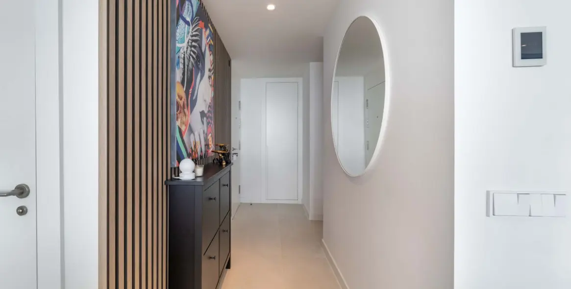 Sale of middle floor apartment in Fuengirola 16