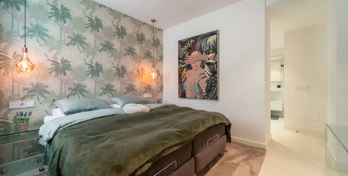 Sale of middle floor apartment in Fuengirola 21
