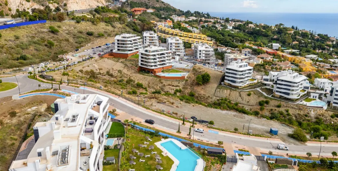 Sale of middle floor apartment in Fuengirola 37