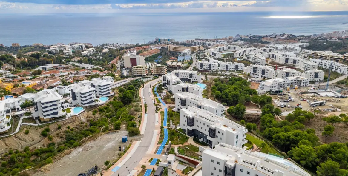Sale of middle floor apartment in Fuengirola 41