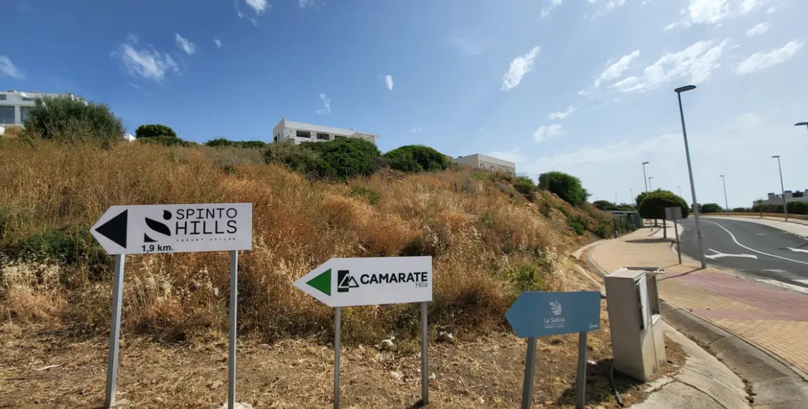 Sale of residential plot in Estepona 3