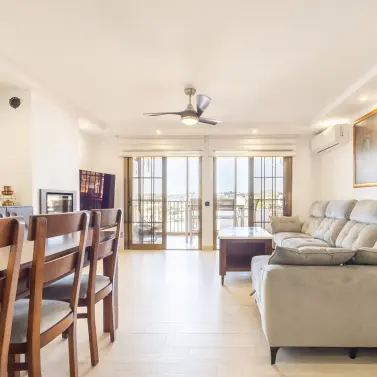 Продажа апартаментов на среднем этаже в Fuengirola