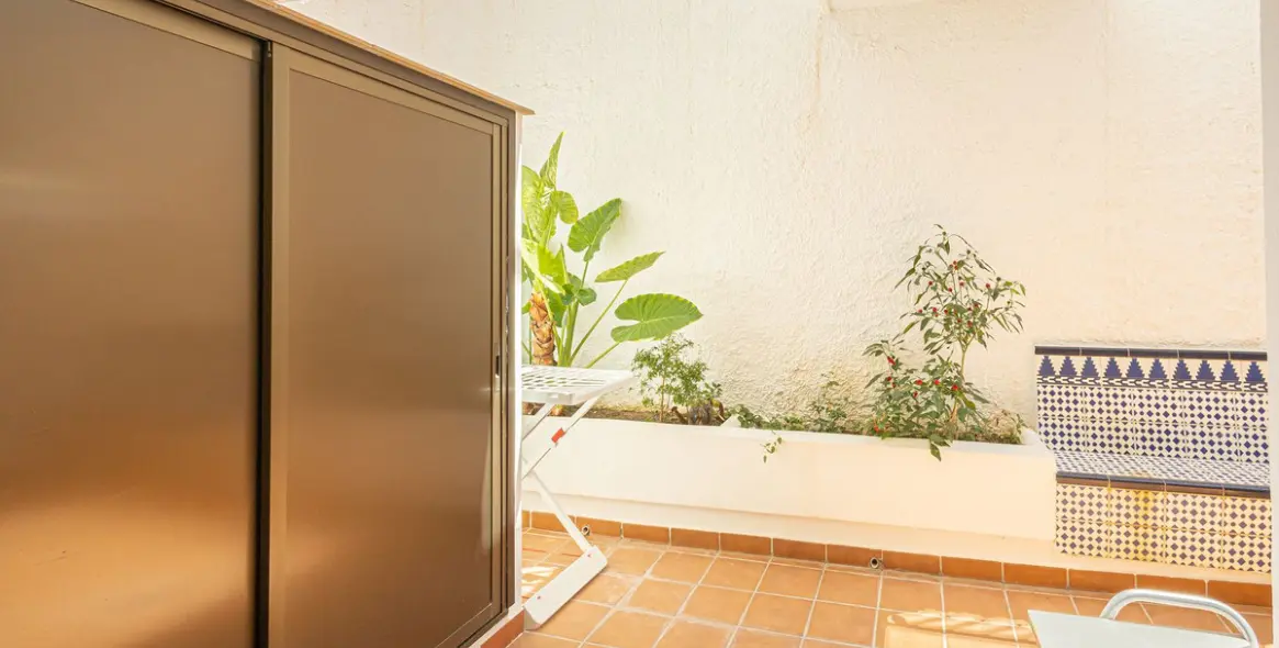 Sale of middle floor apartment in Fuengirola 14