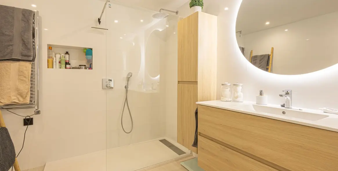 Sale of middle floor apartment in Fuengirola 22