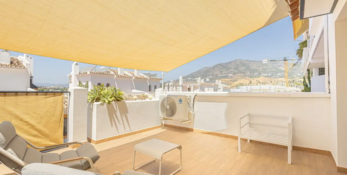 Sale of middle floor apartment in Fuengirola 24