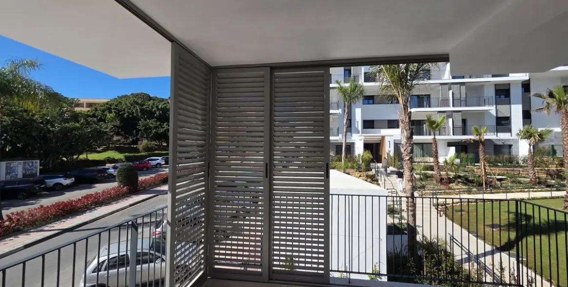 Продажа апартаментов на среднем этаже в Estepona 5