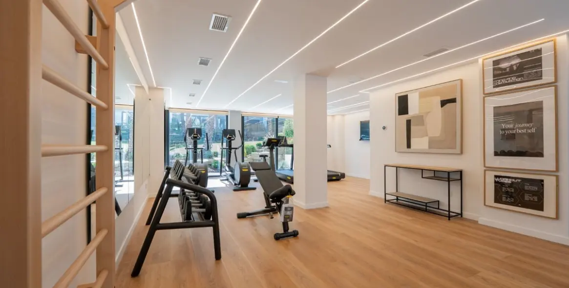 Продажа апартаментов на среднем этаже в Estepona 8