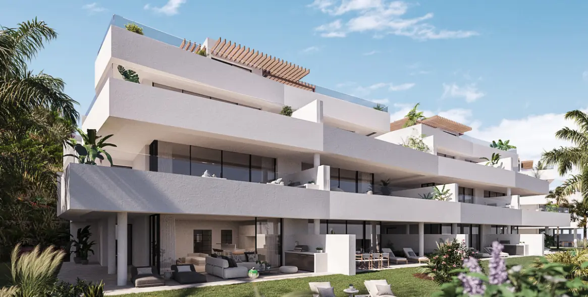 Venta de apartamento en planta baja en Estepona 1