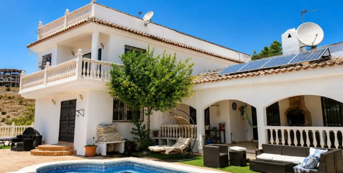 Продажа  отдельно стоящей виллы в Mijas 3