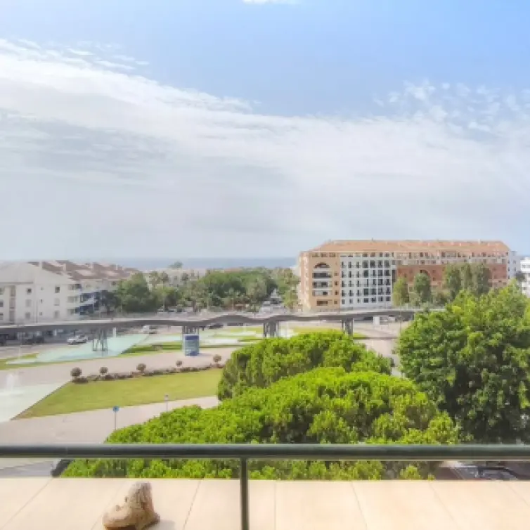 Sale of middle floor apartment in San Pedro de Alcántara