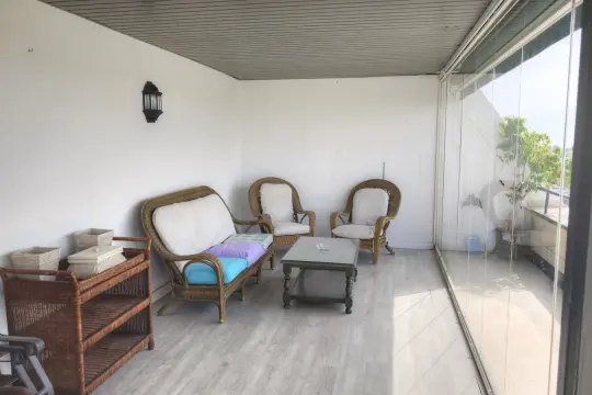 Image 4 thumb