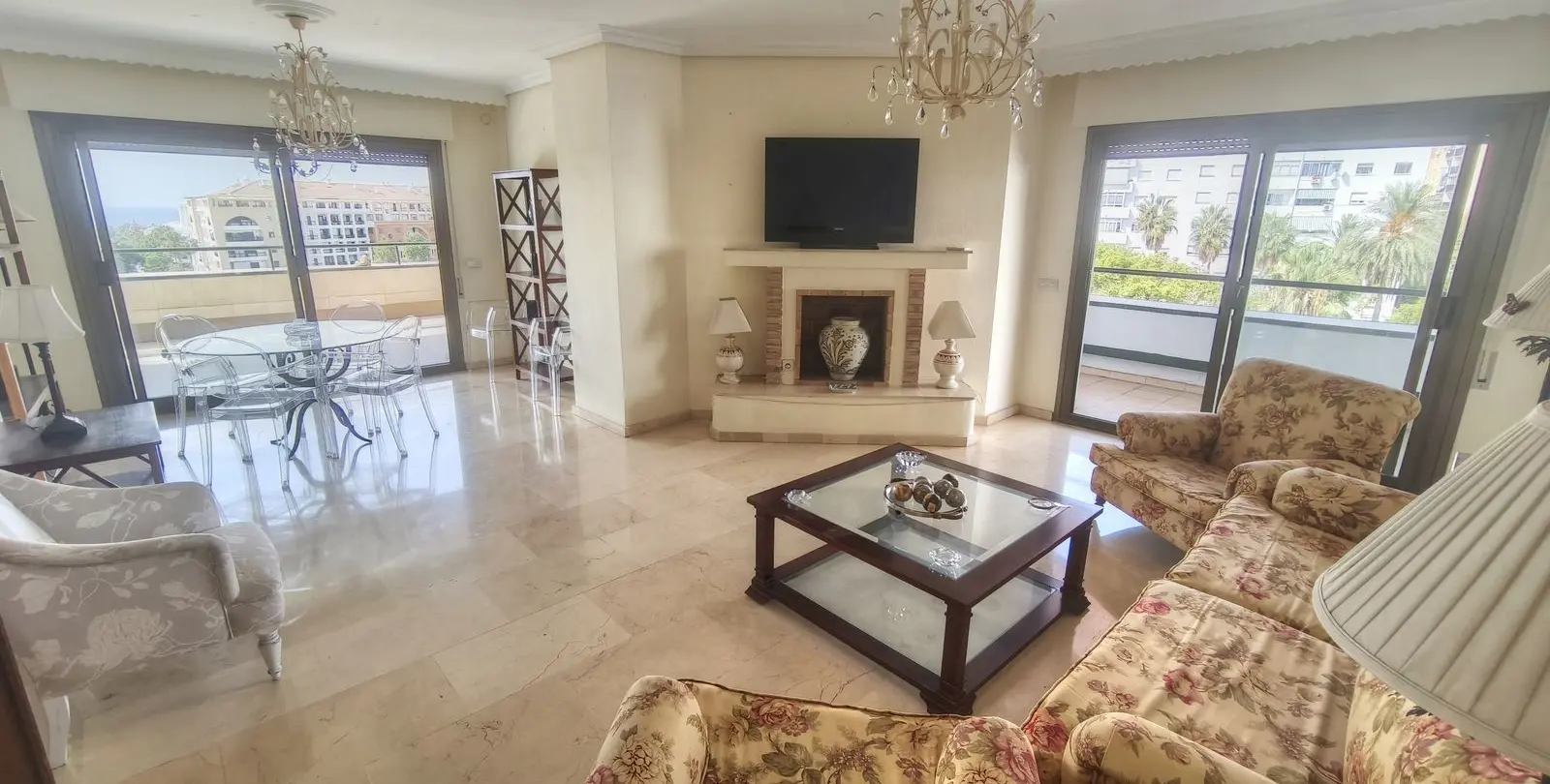 Sale of middle floor apartment in San Pedro de Alcántara 5