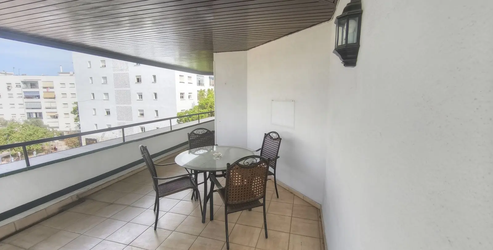 Sale of middle floor apartment in San Pedro de Alcántara 10