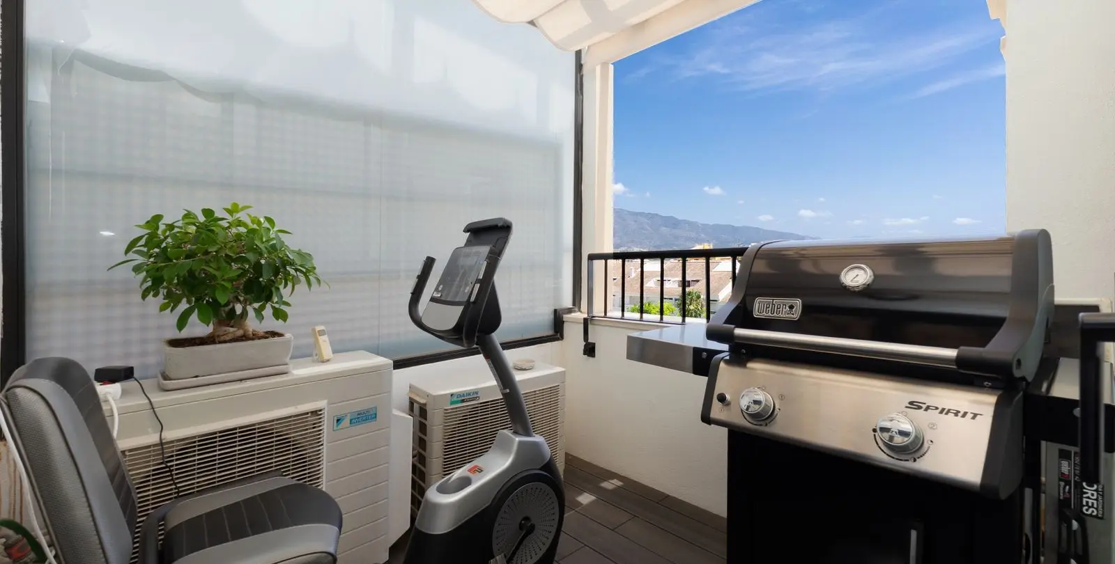 Venta de ático dúplex en San Pedro de Alcántara 19