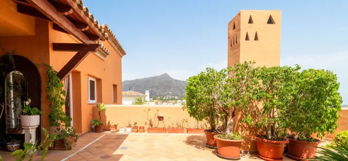 Продажа апартаментов на среднем этаже в Nueva Andalucía 1