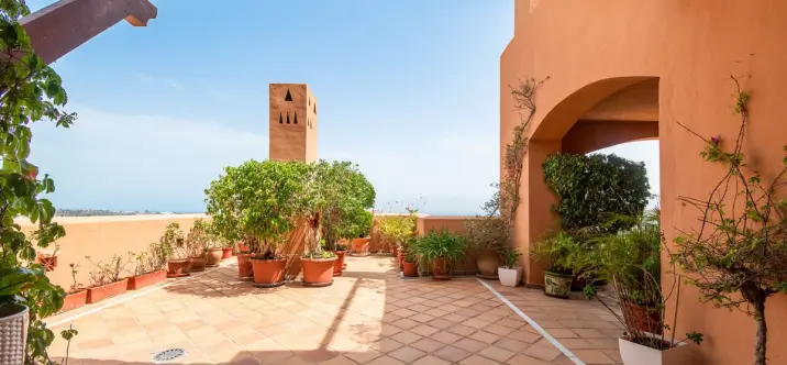 Продажа апартаментов на среднем этаже в Nueva Andalucía 3