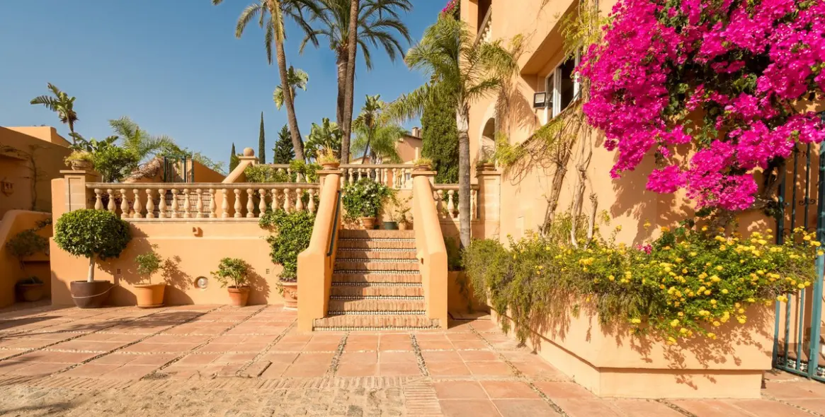 Продажа апартаментов на среднем этаже в Nueva Andalucía 31