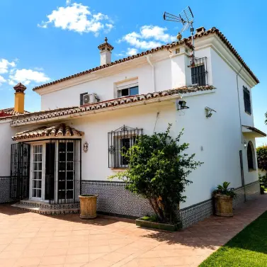 Venta de villa independiente en Marbella