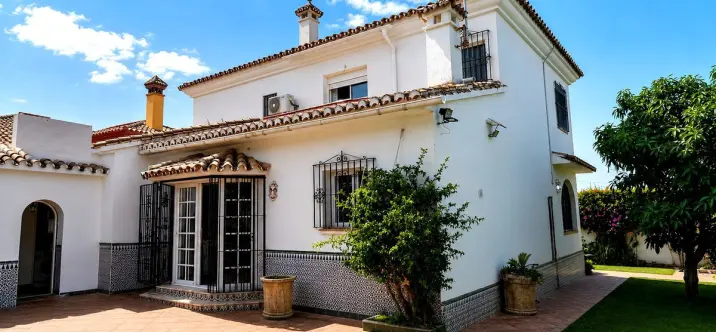Venta de villa independiente en Marbella 1