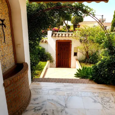 Venta de villa independiente en Marbella