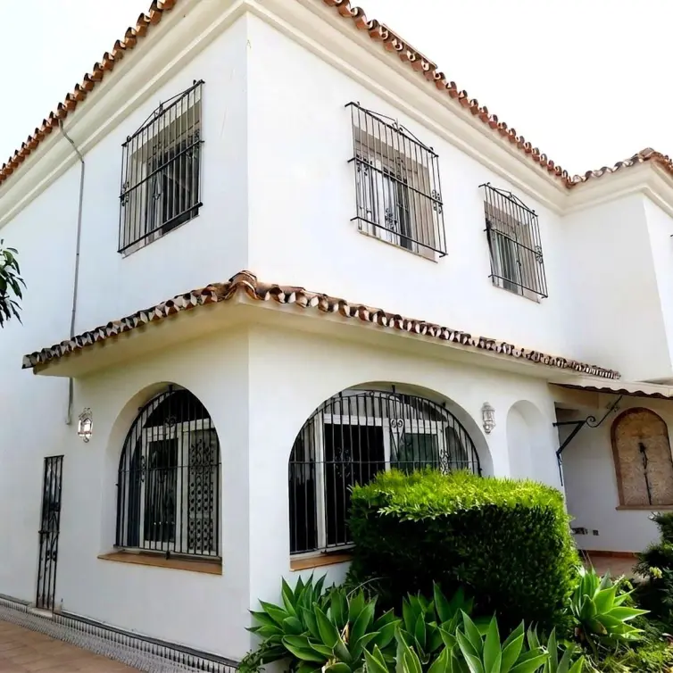 Sale of detached villa in Marbella