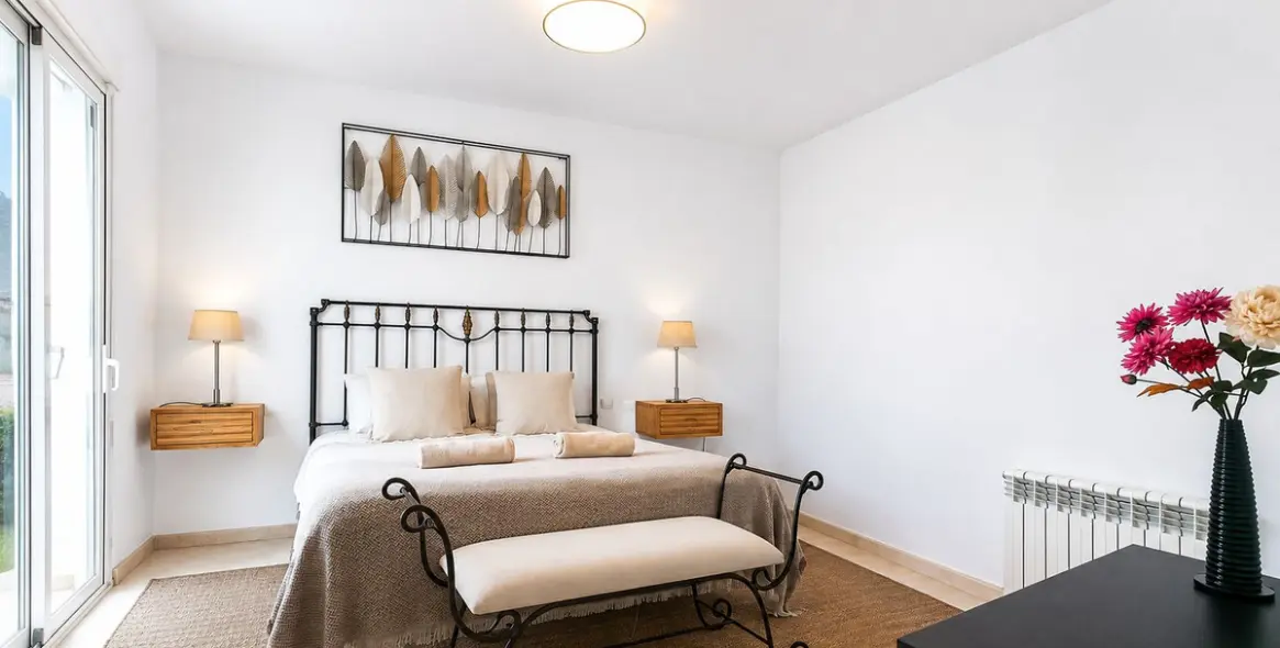 Venta de villa independiente en Las Chapas 7