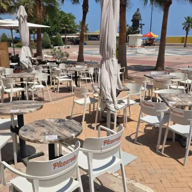 Venta de local comercial en Los Boliches