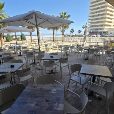 Venta de local comercial en Los Boliches