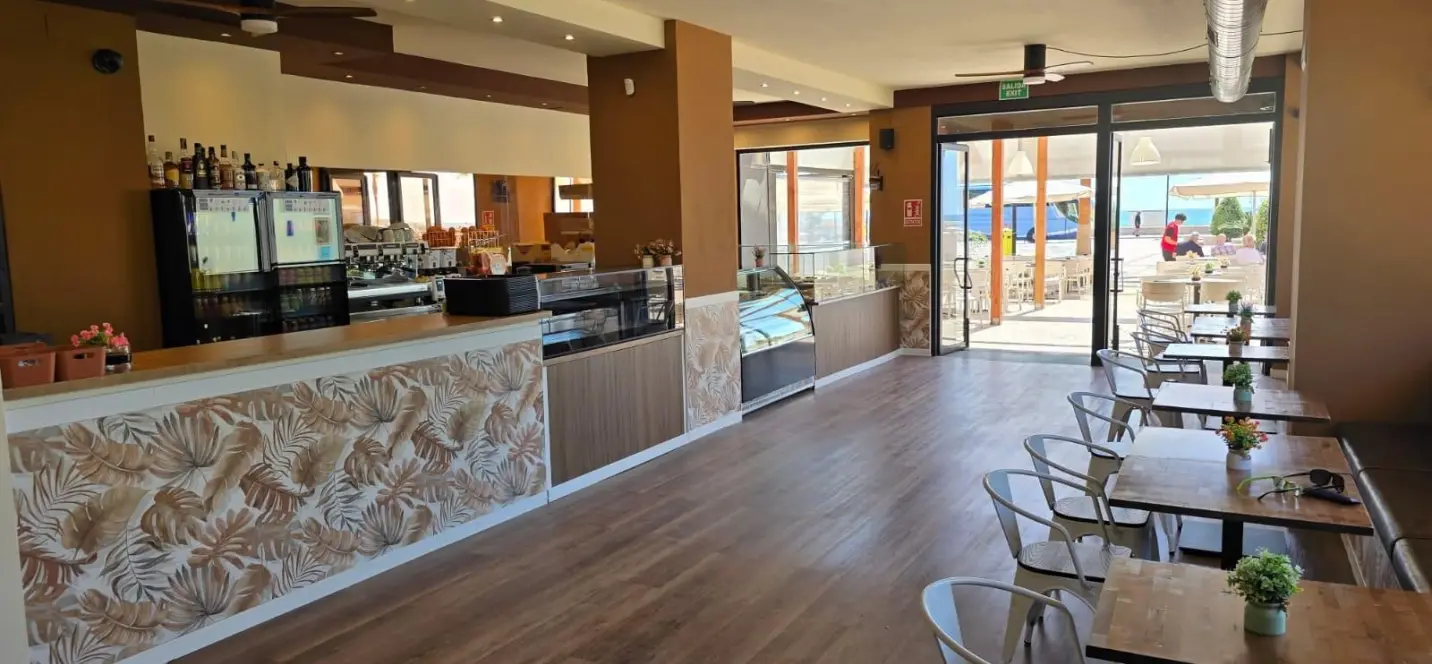 Sale of commercial premises in Los Boliches 4