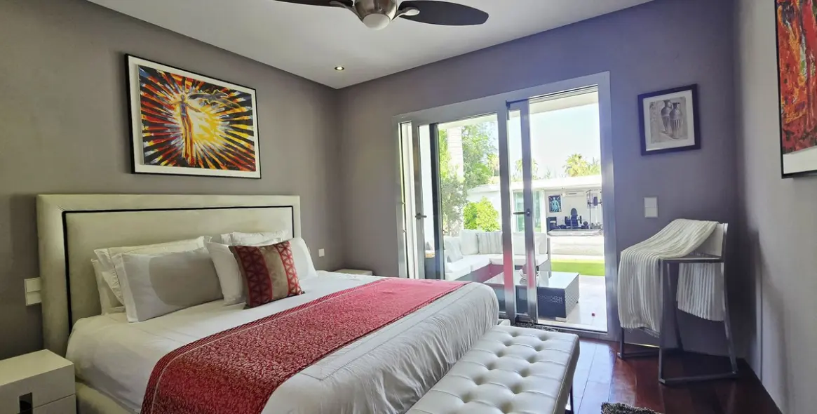 Venta de villa independiente en Nueva Andalucía 15