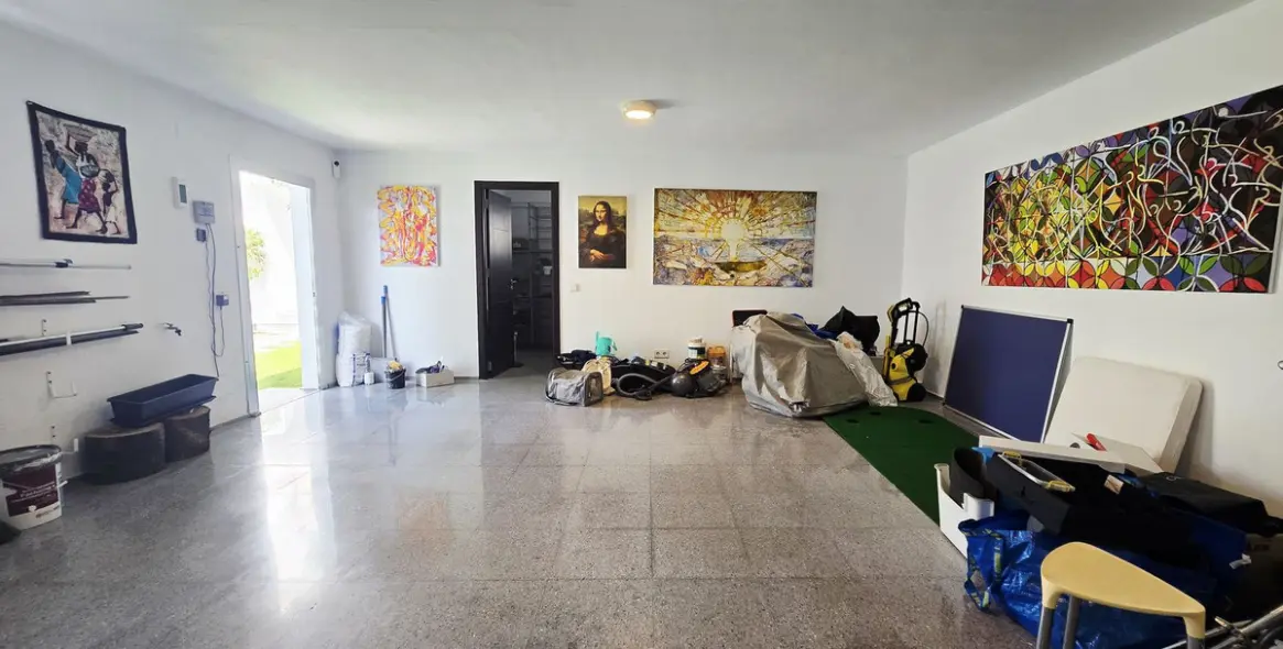 Venta de villa independiente en Nueva Andalucía 59