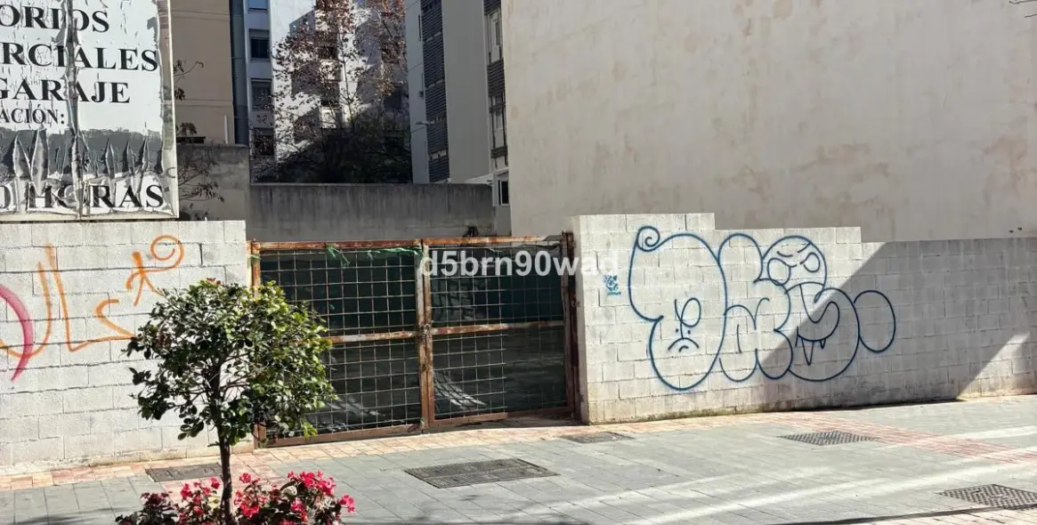 Продажа  жилого участка в Marbella 2