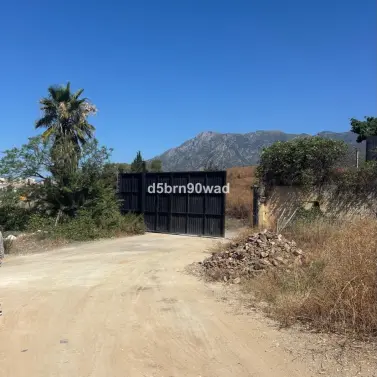Venta de parcela comercial en Marbella