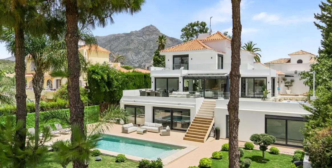 Продажа  отдельно стоящей виллы в Nueva Andalucía 1