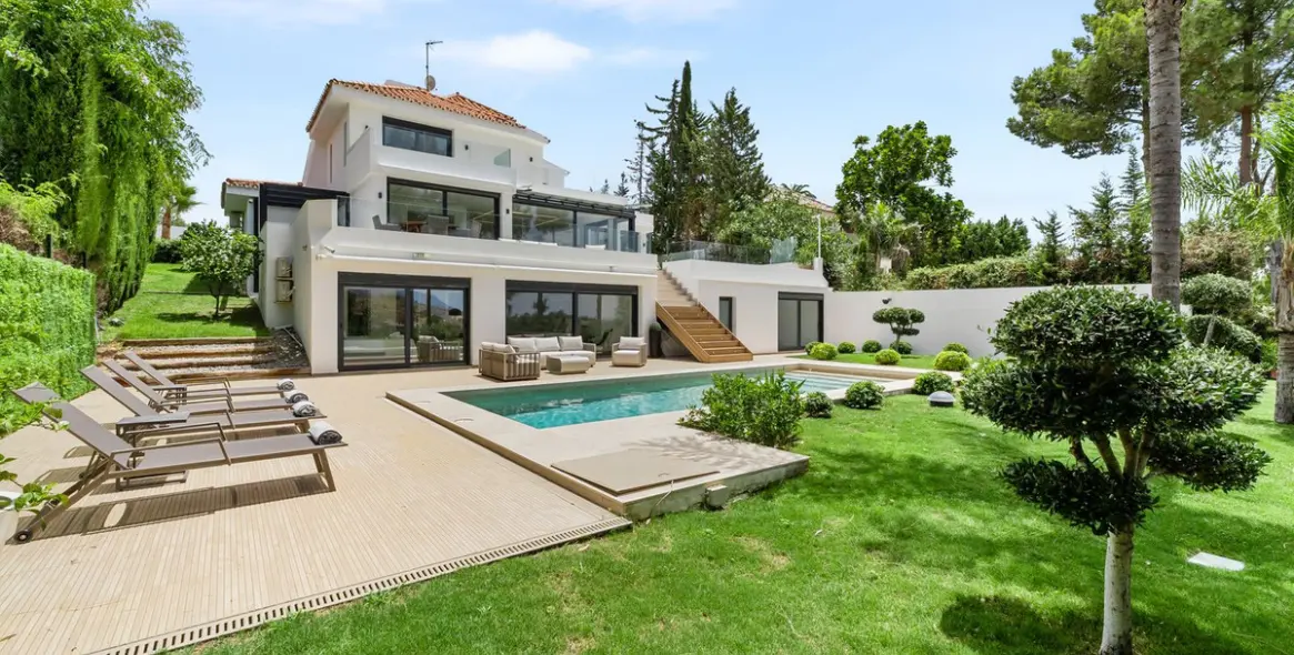 Продажа  отдельно стоящей виллы в Nueva Andalucía 9