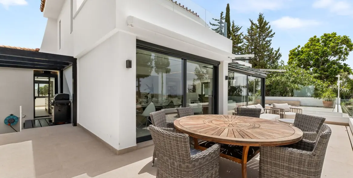 Продажа  отдельно стоящей виллы в Nueva Andalucía 29