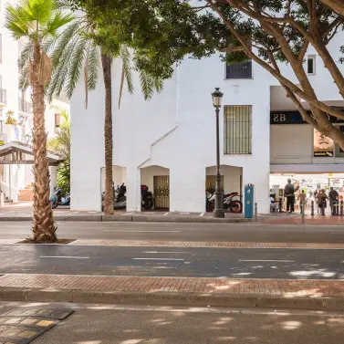 Long-term rent of commercial premises in Puerto Banús
