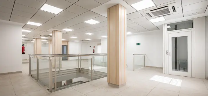 Long-term rent of commercial premises in Puerto Banús 4