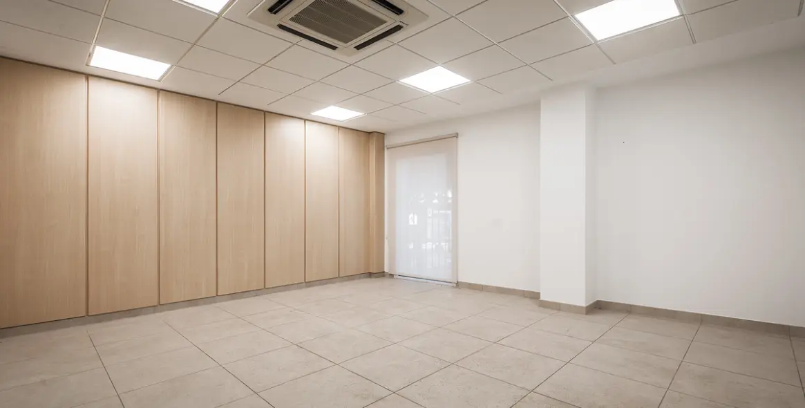 Long-term rent of commercial premises in Puerto Banús 7
