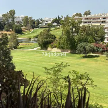 Продажа апартаментов на среднем этаже в Málaga